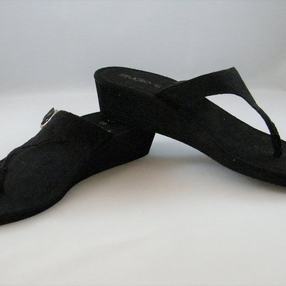 Black Thong Sandal Size 9 Studio S Microfiber - Picture 8 of 10